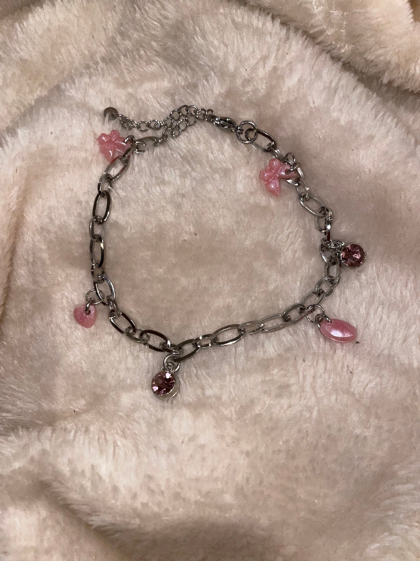 Armbandje met geboortesteen bedels