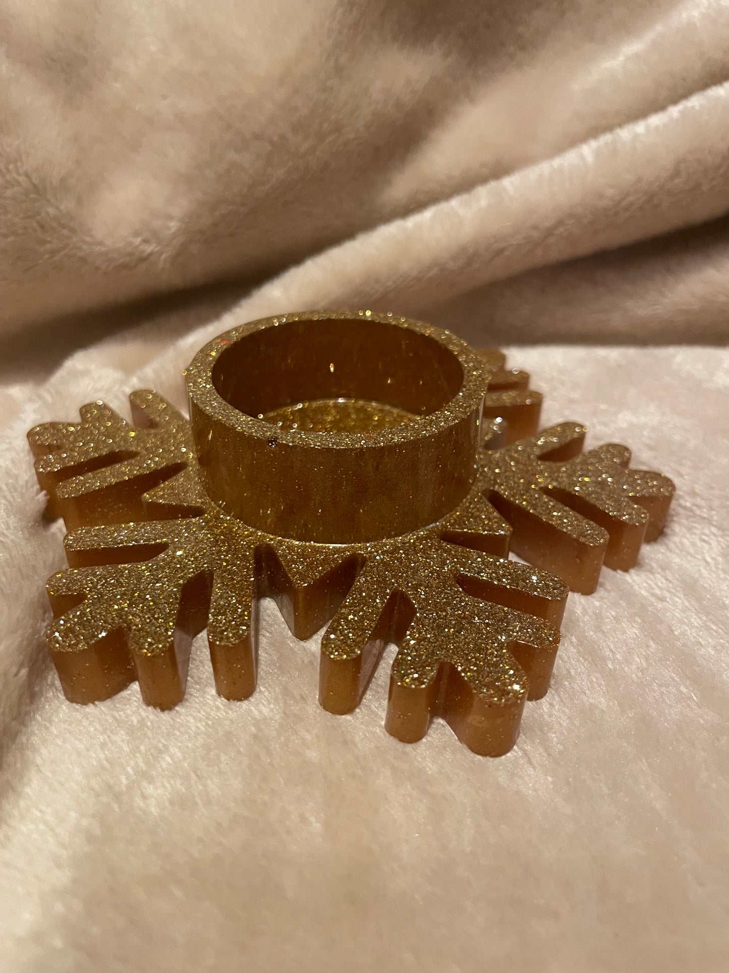 Ice crystal tea light holder