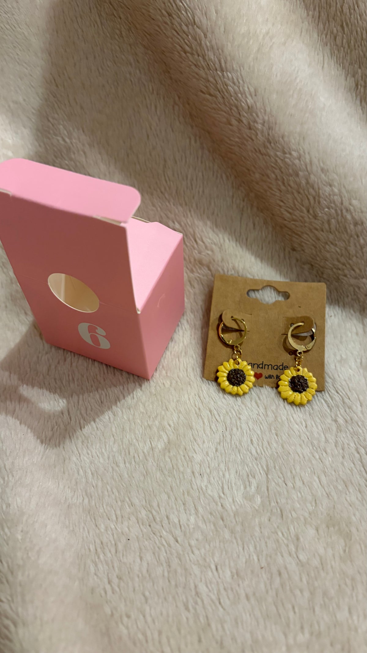 Coffret de luxe fait main de 12 jours / Mini coffret cadeau de Noël – 12 jours remplis de bijoux et d'objets de décoration.