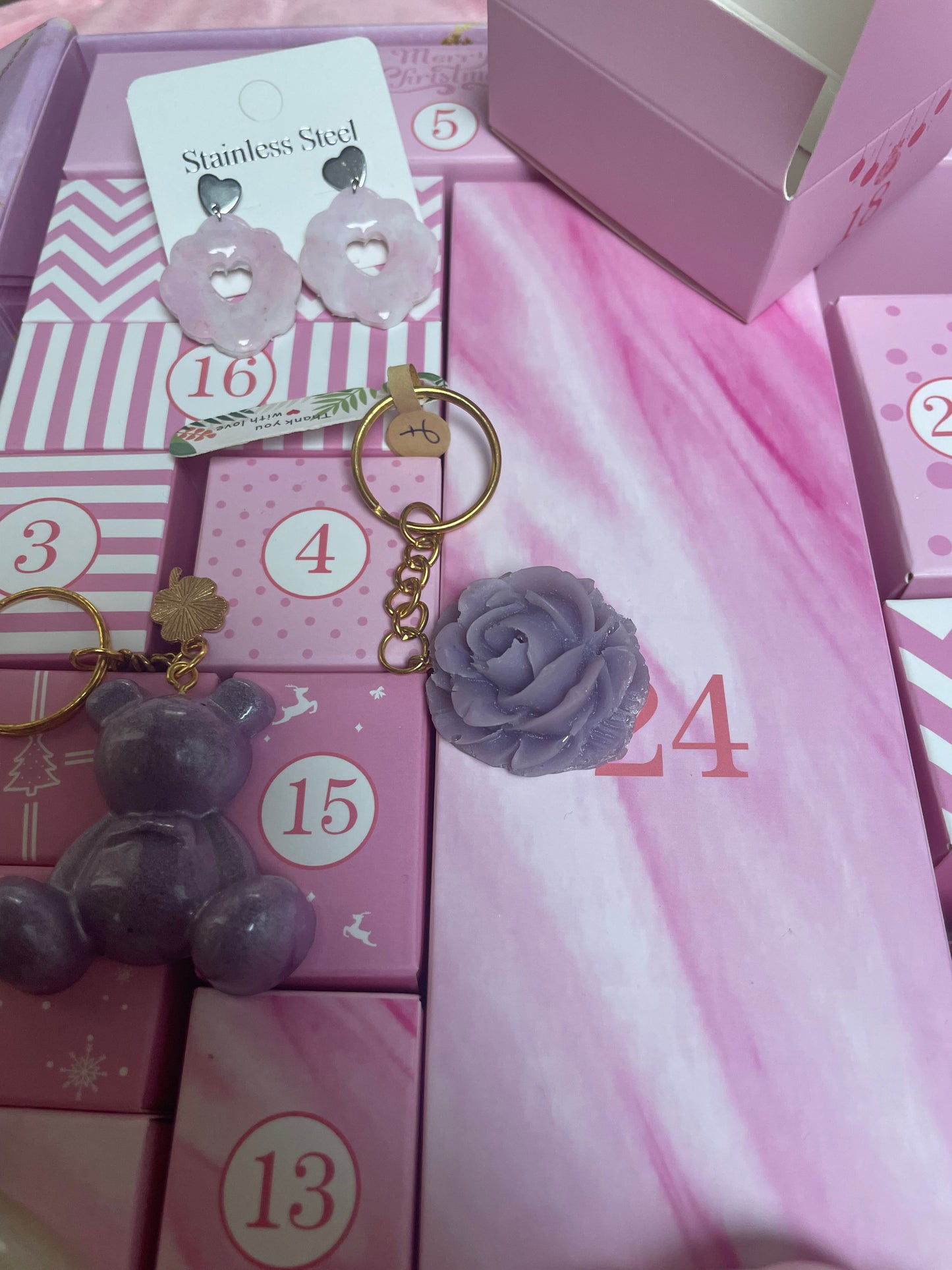 Handgemaakte luxe adventkalender – 24 vakjes met handgemaakte sieraden & woondecor