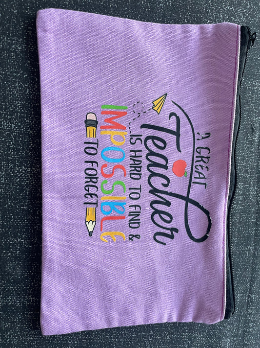 Flawesome find - paarse etui ‘beste leraar’