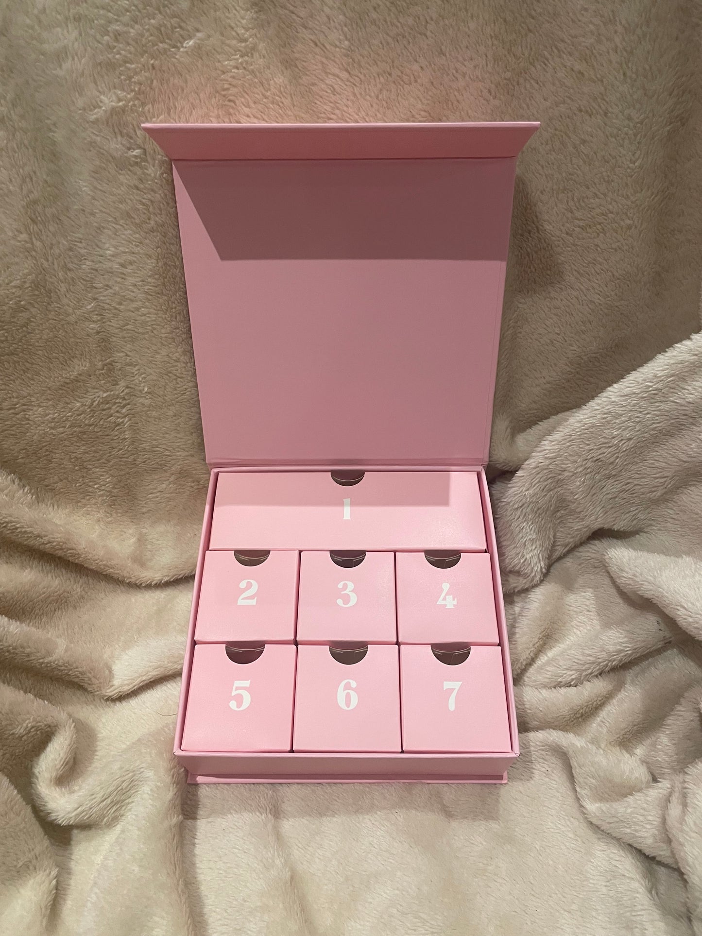 Mini Celebration Box (of Mini adventkalender) – 7 dagen vol handgemaakte sieraden & woondecor