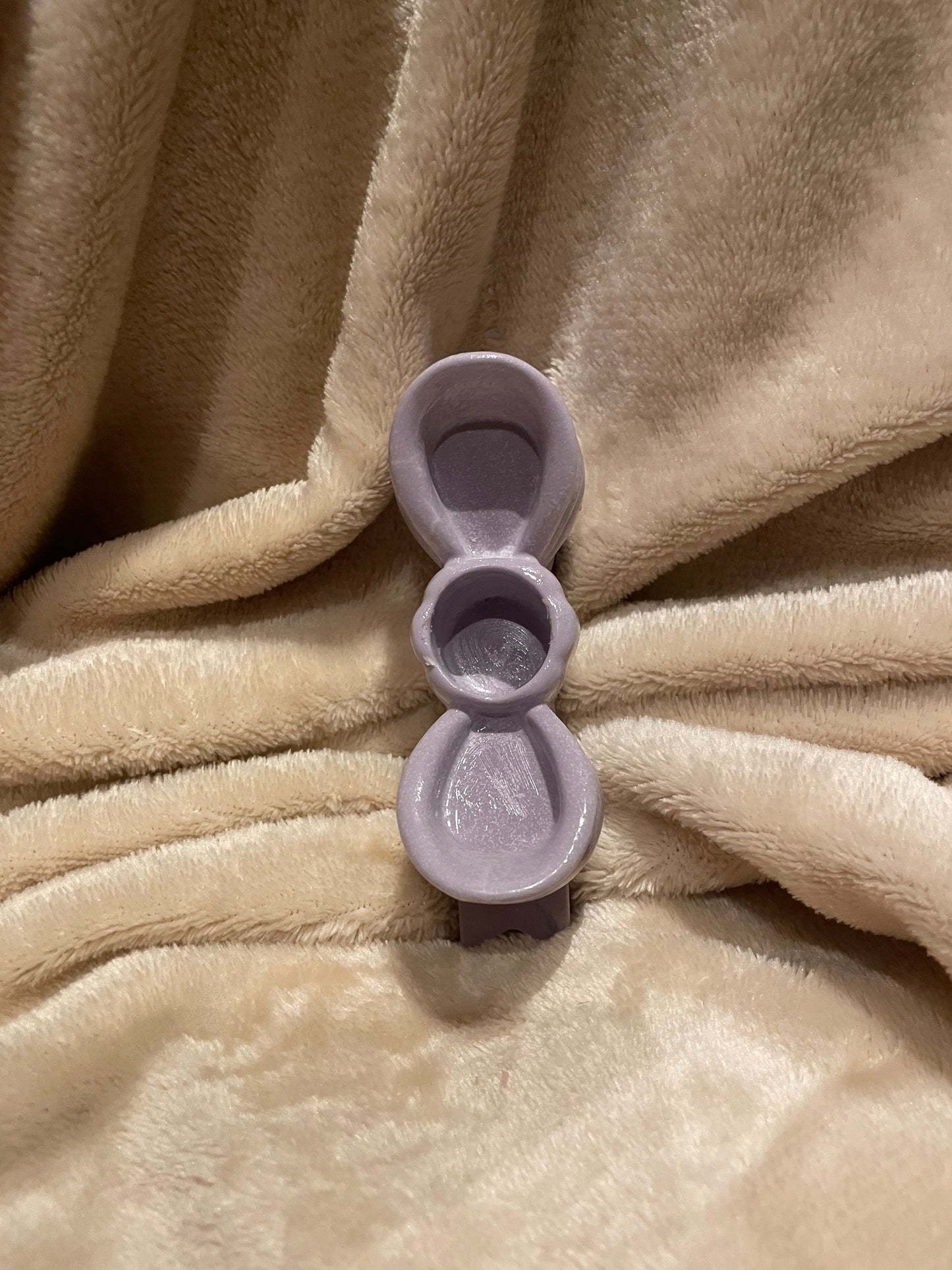 Bowtastic candle holder